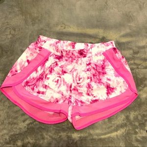 JUICY COUTURE PINK AND WHITE WORKOUT SHORTS